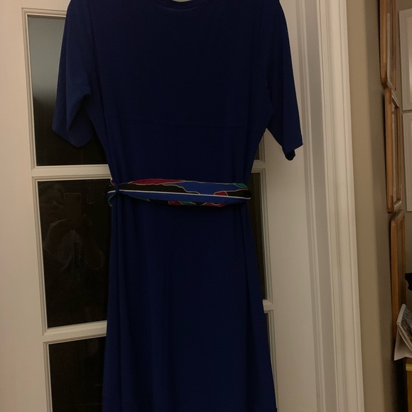 COPY - Nina Leonard with colorful scarf L - Picture 15 of 15